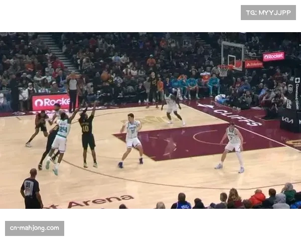 骑士米切尔加兰挡拆遭遇热火联防 上次交手三分失准暴露进攻停滞问题